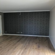 Schöner Effekt durch unterschiedliche Wandverkleidung